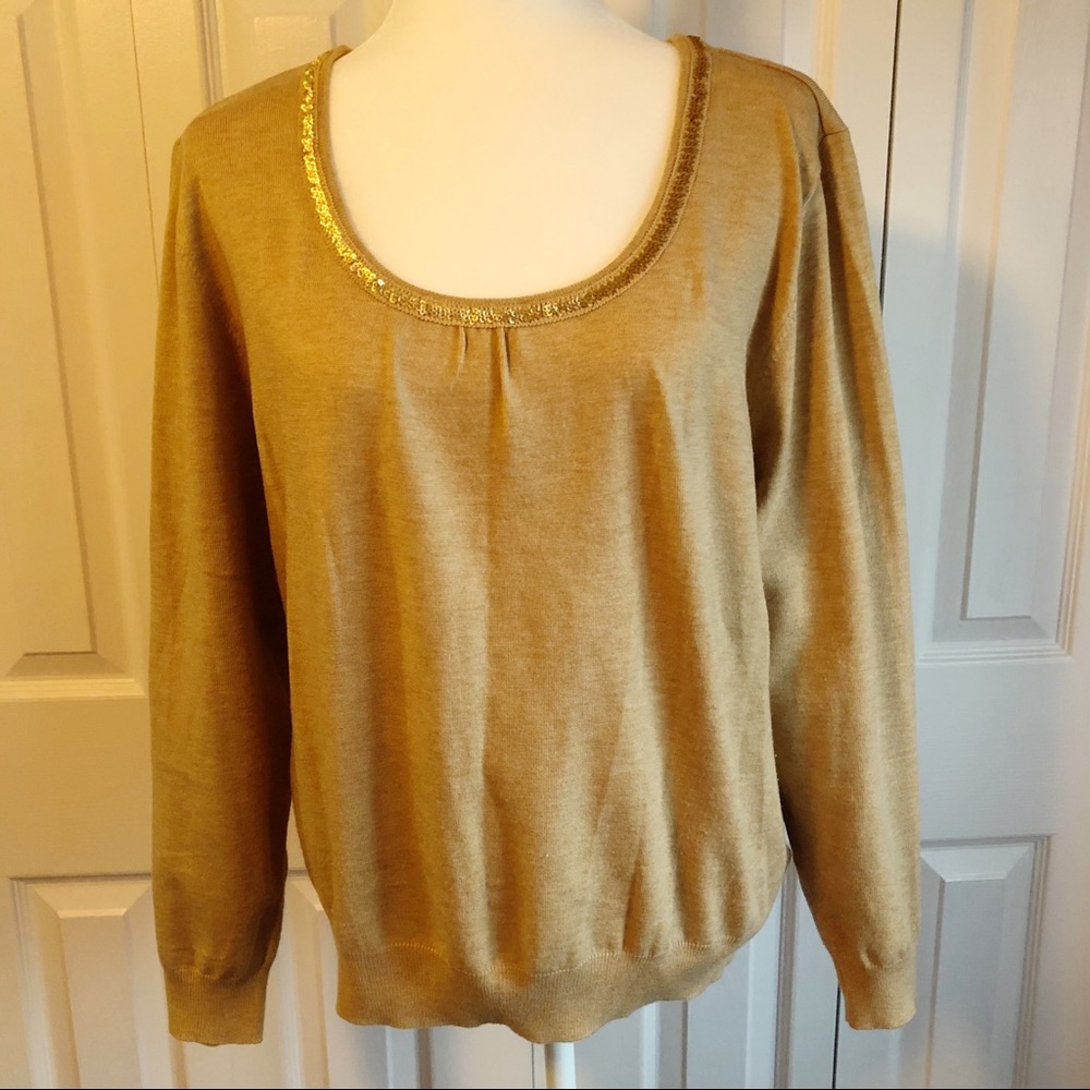 Jaclyn Smith Sweater with Shiny Gold Neckline XXL